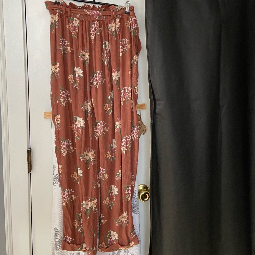 American Eagle Floral Soft Pants